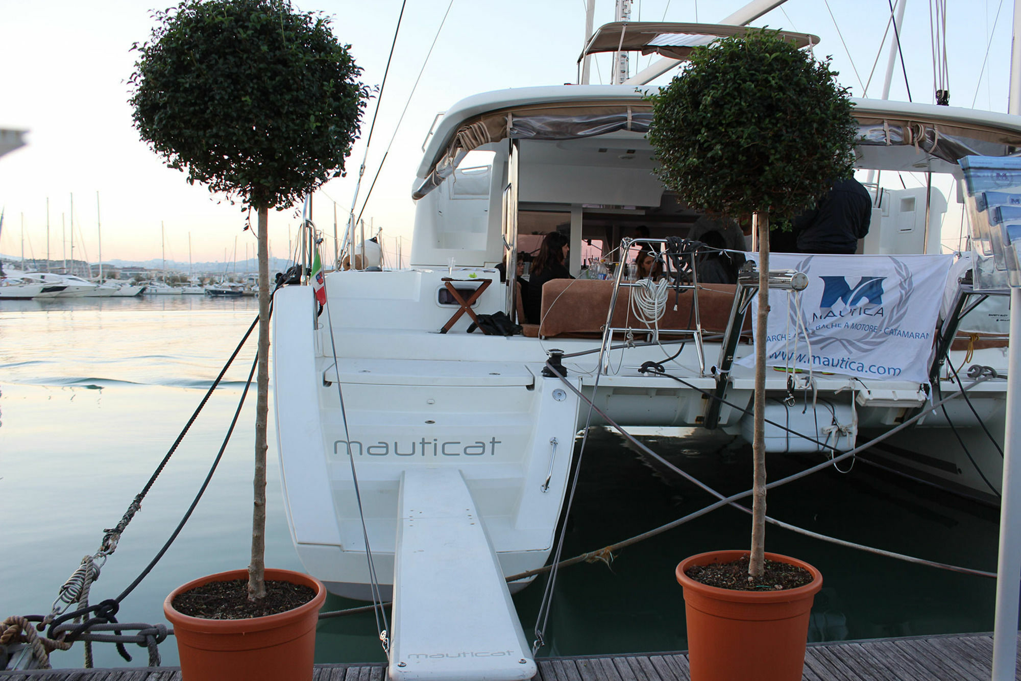 Catamarano Mauticat Hotel Pescara Luaran gambar